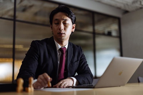 書類に妻からの離婚届が混じってた...