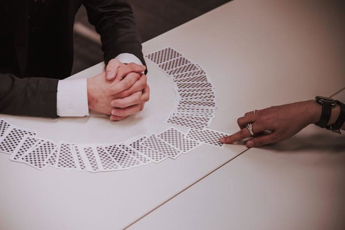 一度触ったカードは買取になります