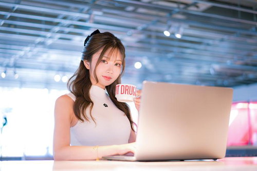 おはよう 300年寝てたのよ...？あなた...