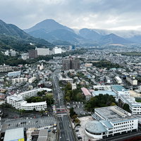 別府グローバルタワーからの山側（北西）の眺めの写真