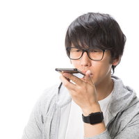 スマフォの液晶を割ってしまい「画面、ごめん」と韻を踏みながら謝るラッパーの写真