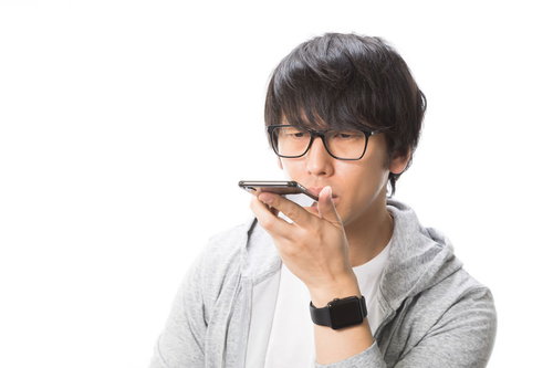 スマフォの液晶を割ってしまい「画面、ごめん」と韻を踏みながら謝るラッパー