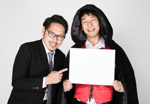 番組告知に奔走するヴィレッジヴァンガード店舗での連続ドラマ出演者