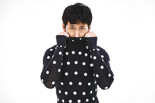 計測中にひとつ上を目指す男性