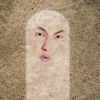 ビデオ会議のトラブルでバーチャル背景と同化、ポテトになった男性の写真