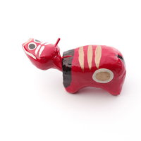 福島県の郷土玩具・赤べこを横向きに配置した年賀状の写真