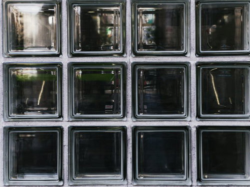 ガラス建材ガラスブロックの壁のテクスチャー