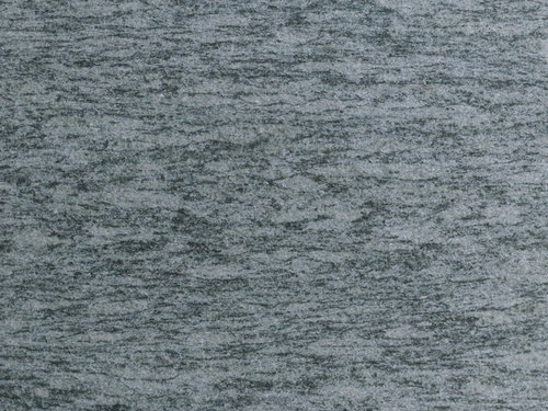 ゼブラ柄風の石材タイルの質感と繰り返しパターン