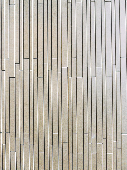 細長いタイル壁の外壁テクスチャ