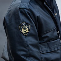 神奈川県警の制服を着たお巡りさんのパトロール姿の写真