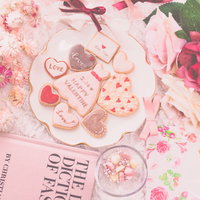 バレンタインのハート型アイシングクッキーの写真