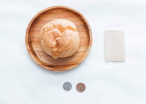 イートインしたシュークリーム（税込み110円）