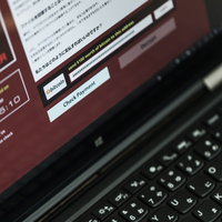 業務用のノートパソコンがランサムウェアに感染した画面の写真