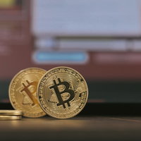 ランサムウェアとビットコイン、セキュリティのハッキング対策の写真