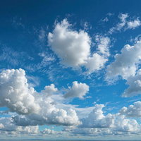 青空に浮かぶ白い雲のAI画像