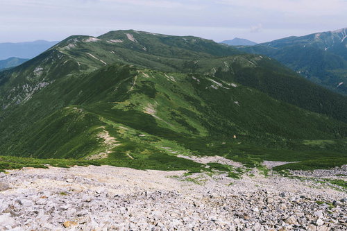 北ノ股岳へと向かう稜線