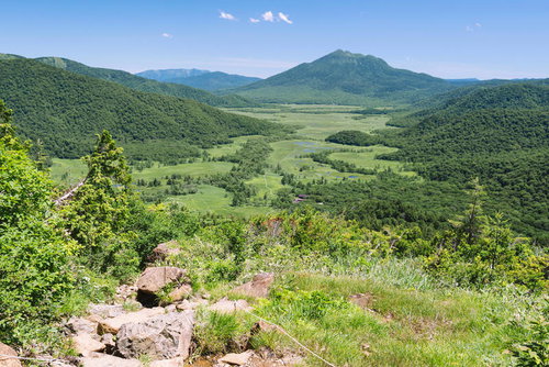 至仏山から見る尾瀬ヶ原と燧ヶ岳の絶景、日本百名山の山岳風景