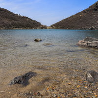 久住山の御池に映る火山湖の景色（大分県）の写真