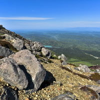雌阿寒岳登山道から見るオンネトー方面の景色の写真