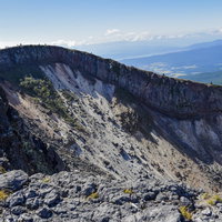 日本百名山・赤岳の大迫力な硫黄岳爆裂火口の写真