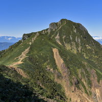 文三郎尾根から眺める阿弥陀岳と赤岳の景色の写真