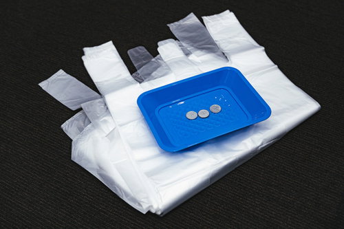 レジ袋1枚3円になります