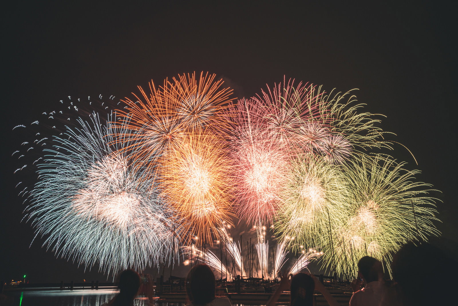 Lake Biwa Fireworks Festival Free Stock Photo - PAKUTASO