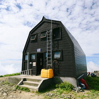 飯豊山の御西小屋の写真