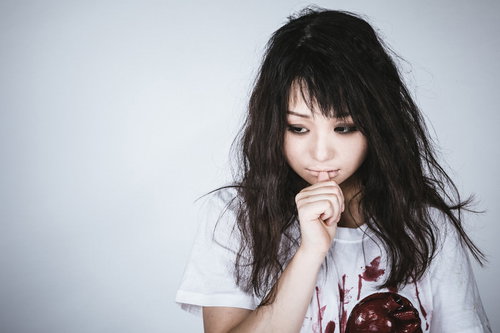 徹夜明けでゾンビ化した女子のコスプレ姿（ハロウィン）