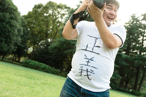 撮影終了時刻なのに平然と撮影するカメコ