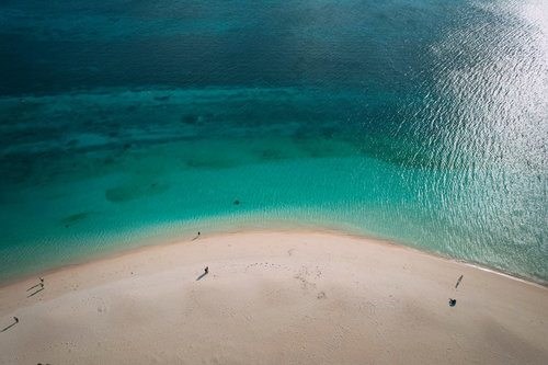 エメラルドグリーンの宮古島インギャーマリンガーデンの海