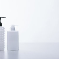 スキンケア・シャンプー用の詰め替えボトルの写真