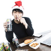 クリスマスに改修作業をするエンジニアの唯一の喜び、ストロングゼロの写真