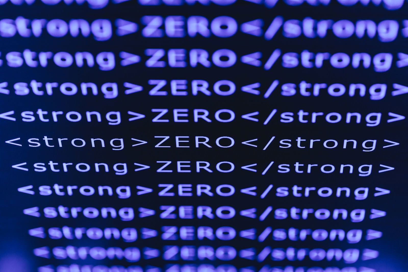 HTMLのstrongタグでZEROを強調したジョーク画像