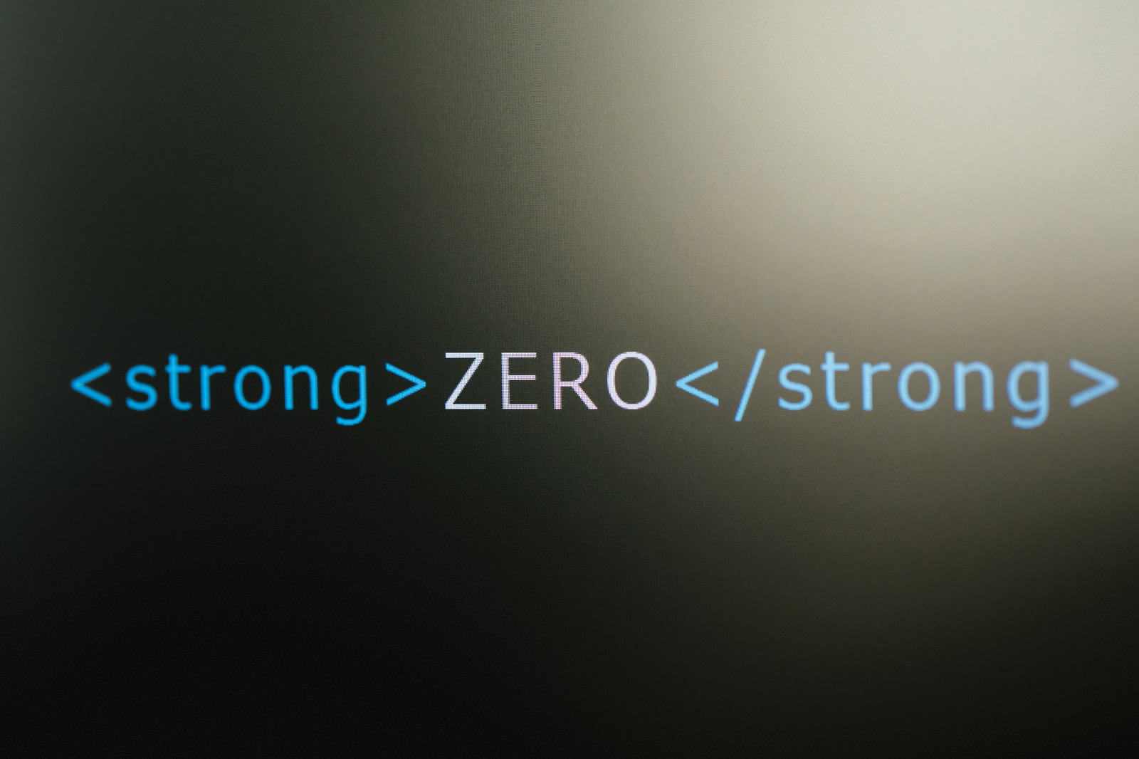 strongタグで書かれたZERO