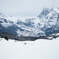雪山の景観（グリンデルワルト）の写真