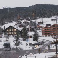 グリンデルワルトの冬（スイス）夜のイルミネーションの写真