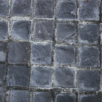 隙間も均一ではない崩れた床のテクスチャーの写真