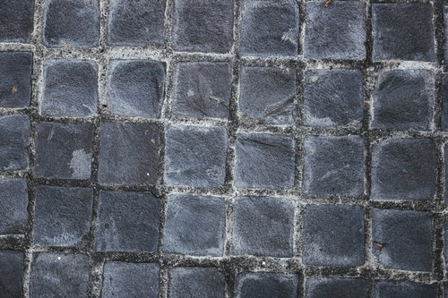 隙間も均一ではない崩れた床のテクスチャー