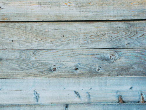 塗装を待つ古い木材の板壁のテクスチャ