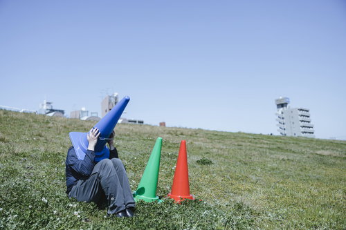 仲間たちが消えていく怖い河川敷のぼっち三角コーン