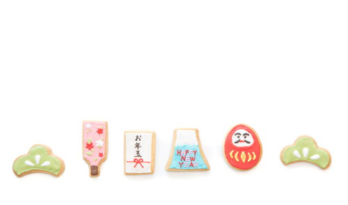 お正月アイコンが描かれたアイシングクッキー
