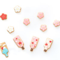 羽子板をモチーフにしたアイシングクッキーの写真