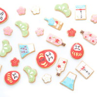 だるまや羽子板モチーフのお正月向けアイシングクッキーの写真