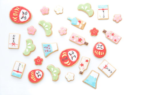 だるまや羽子板モチーフのお正月向けアイシングクッキー