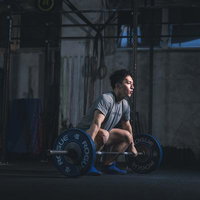 ジムでバーベルを使った究極のウエィトトレーニングの写真