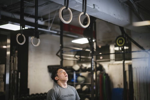 ファンクショナルトレーニングにはつり革もある