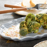 米粉で揚げた衣サクサクのブロッコリーからあげの写真