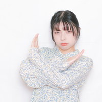 ブッブーNGです、拒絶の意思を示す女性のジェスチャーの写真