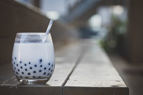 鍋に入った調理前のタピオカパール